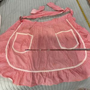 Vintage Red White Gingham Half Apron Ruffle Hem 2 Pockets 75” Waist Tie